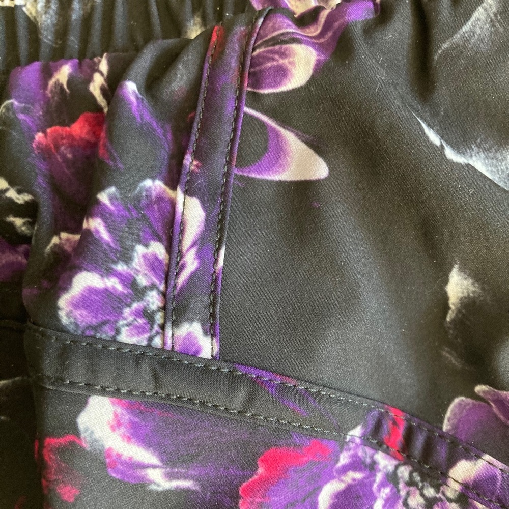 Avia flowered athletic shorts - Picture 5 of 7
